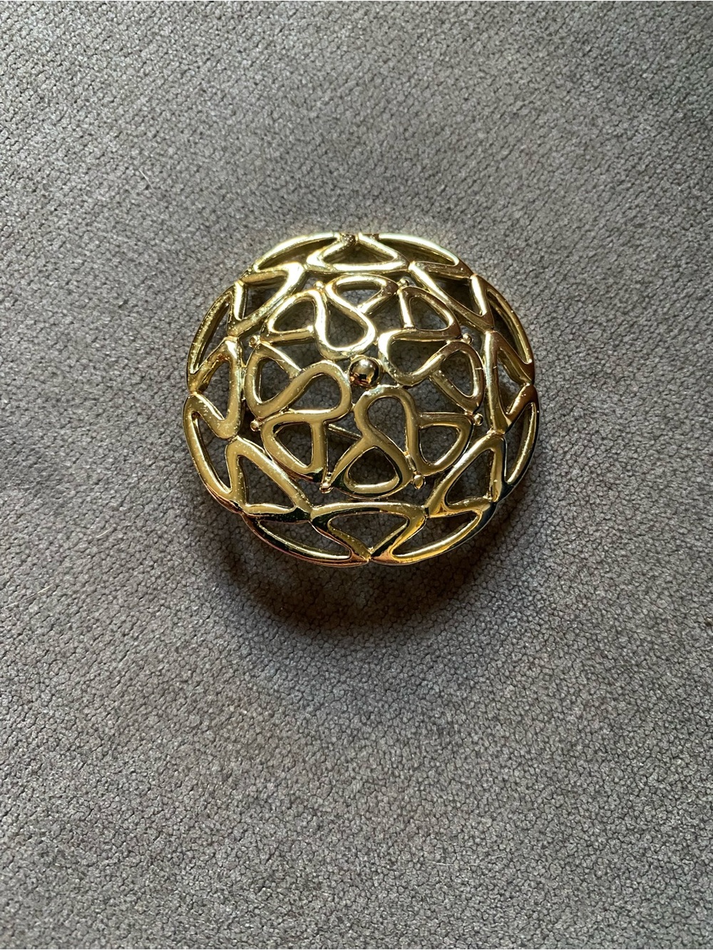 Vintage 1980s Gold Tone Geometric Openwork Domed Circle Brooch Pin